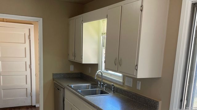 459 Kate Schenck, San Antonio, TX 78223