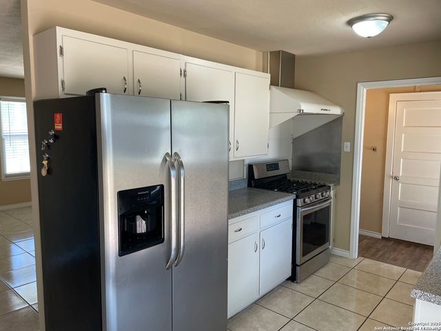 459 Kate Schenck, San Antonio, TX 78223