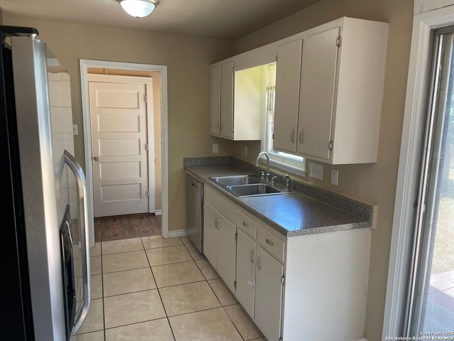 459 Kate Schenck, San Antonio, TX 78223