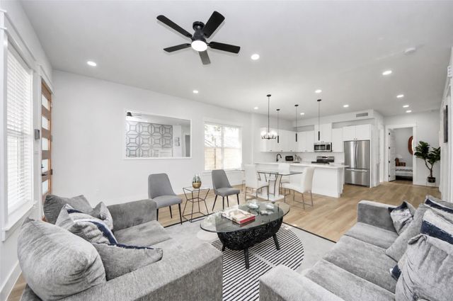 1510 E 31st Street A, Houston, TX 77022