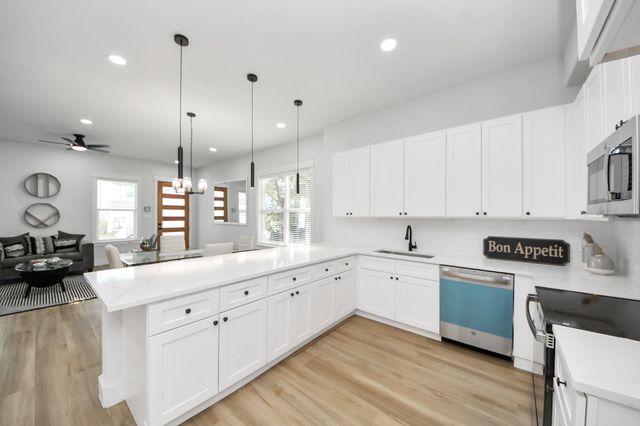 1510 E 31st Street A, Houston, TX 77022