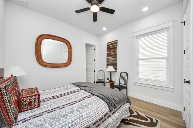 1510 E 31st Street A, Houston, TX 77022