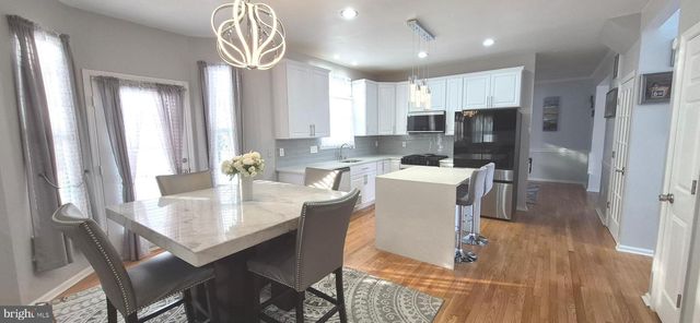 18 KELLY DR, Sicklerville, NJ 08081