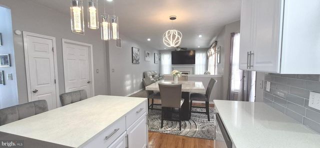 18 KELLY DR, Sicklerville, NJ 08081