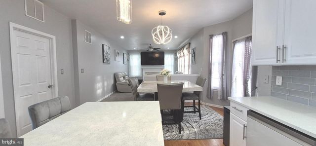 18 KELLY DR, Sicklerville, NJ 08081