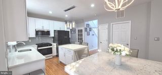 18 KELLY DR, Sicklerville, NJ 08081