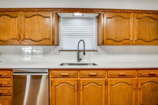 113 Overhill Drive, Waxahachie, TX 75165