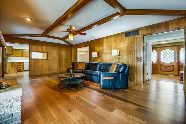 113 Overhill Drive, Waxahachie, TX 75165