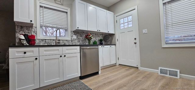 11 Cawley Court, Bristol, CT 06010