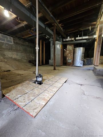 11 Cawley Court, Bristol, CT 06010