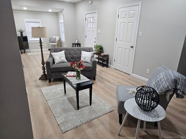 11 Cawley Court, Bristol, CT 06010