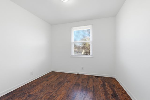 731 McPherson Dr, Nashville, TN 37221