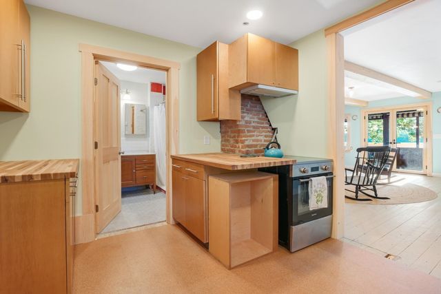 150 Ryan Road, Castleton, VT 05735