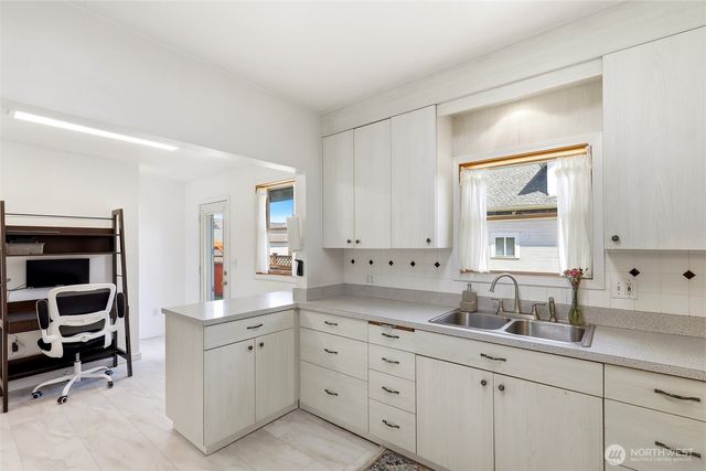 710 2nd Street SW, Puyallup, WA 98371