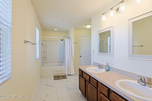 2408 BONNIE LAKES Drive, Green Cove Springs, FL 32043