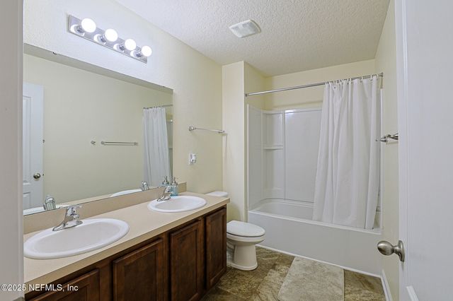 2408 BONNIE LAKES Drive, Green Cove Springs, FL 32043