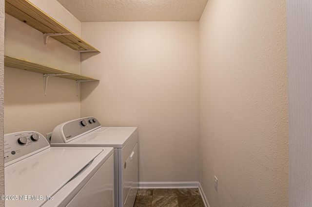 2408 BONNIE LAKES Drive, Green Cove Springs, FL 32043