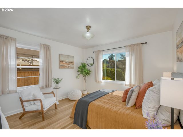 7645 Se LINCOLN St, Portland, OR 97215