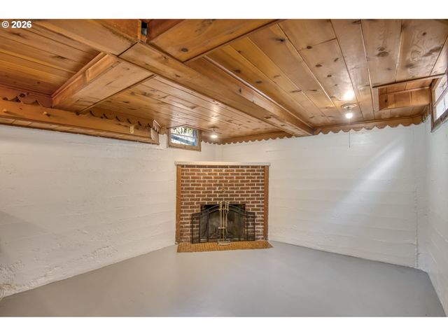 7645 Se LINCOLN St, Portland, OR 97215