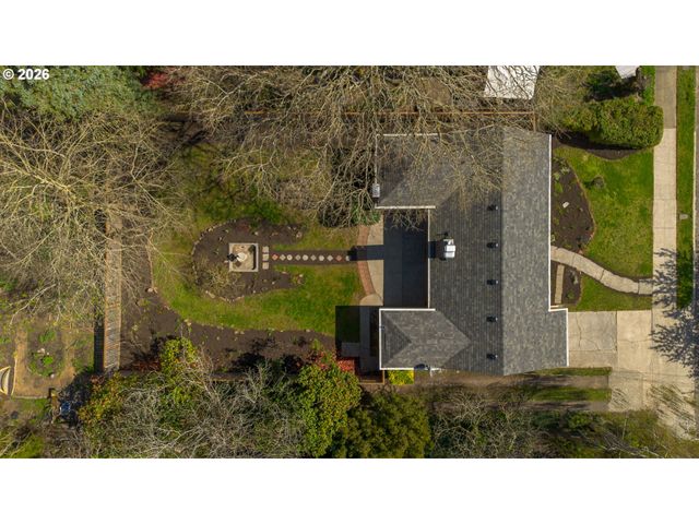 7645 Se LINCOLN St, Portland, OR 97215