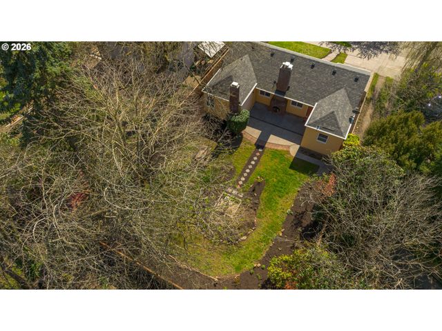 7645 Se LINCOLN St, Portland, OR 97215