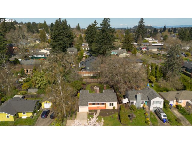 7645 Se LINCOLN St, Portland, OR 97215