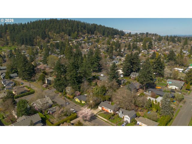 7645 Se LINCOLN St, Portland, OR 97215