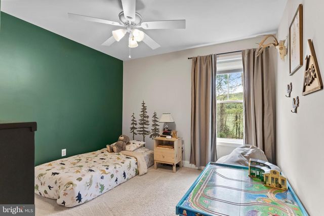 228 PARKWAY DRIVE, Mount Holly Springs, PA 17065