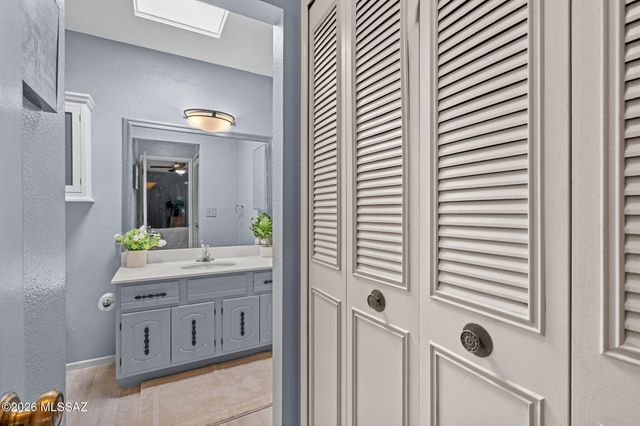 8916 E Palms Park Drive, Tucson, AZ 85715