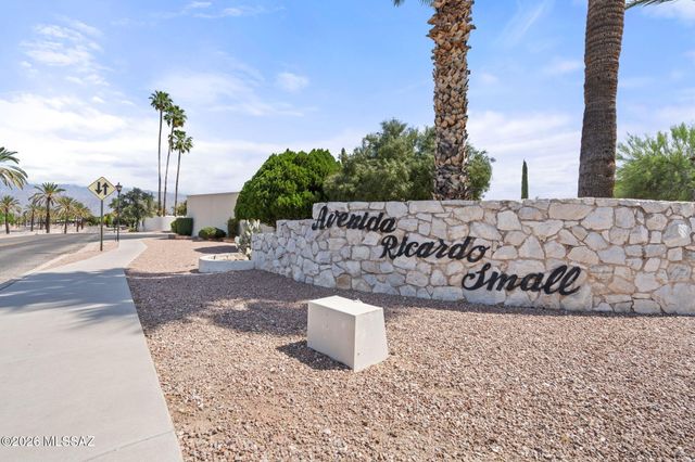 8916 E Palms Park Drive, Tucson, AZ 85715