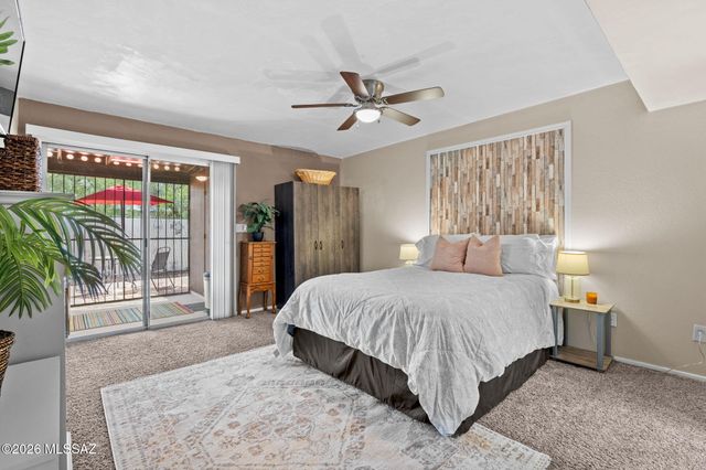 8916 E Palms Park Drive, Tucson, AZ 85715