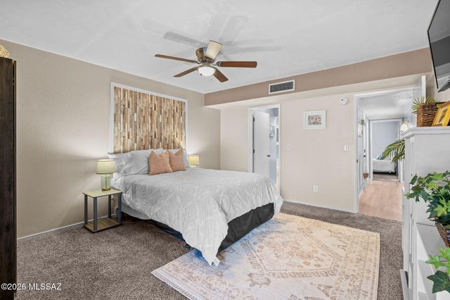 8916 E Palms Park Drive, Tucson, AZ 85715