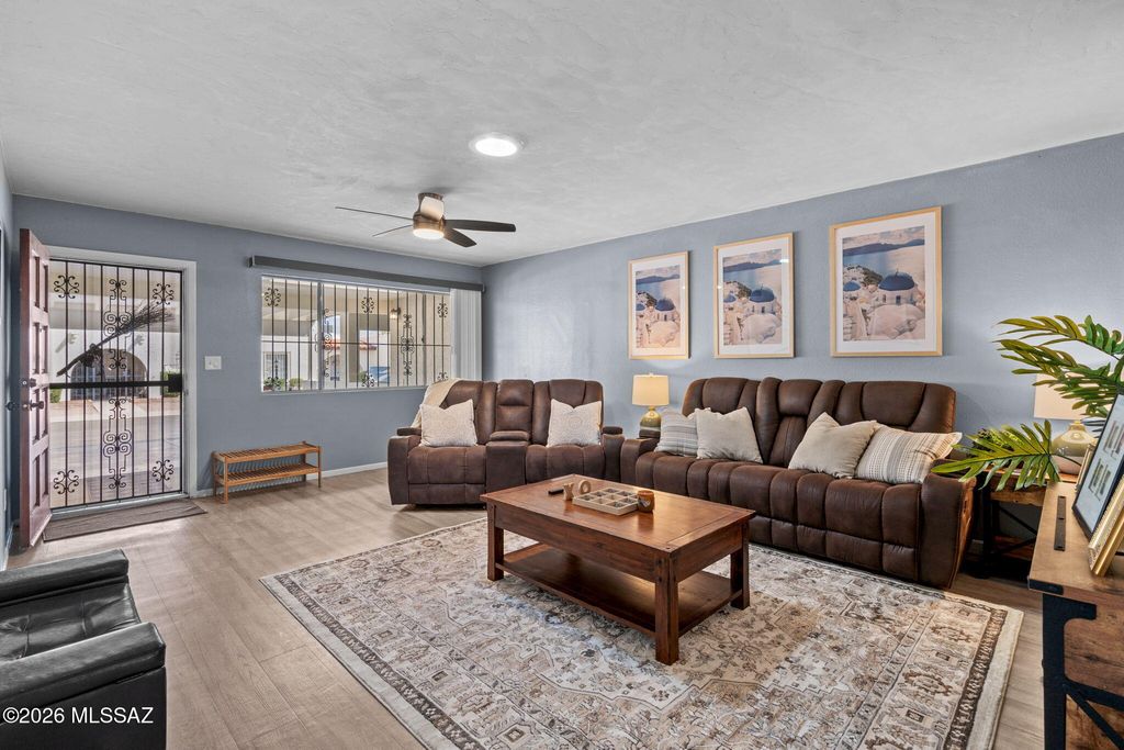 8916 E Palms Park Drive, Tucson, AZ 85715