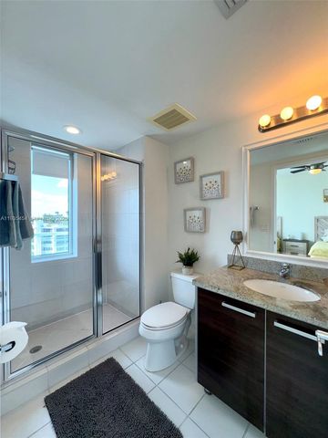 185 SW 7th St 1402, Miami, FL 33130