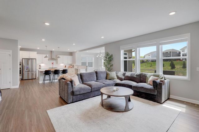 6332 Apple Court, Inver Grove Heights, MN 55077