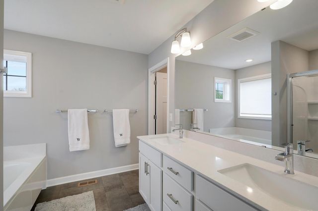 6332 Apple Court, Inver Grove Heights, MN 55077