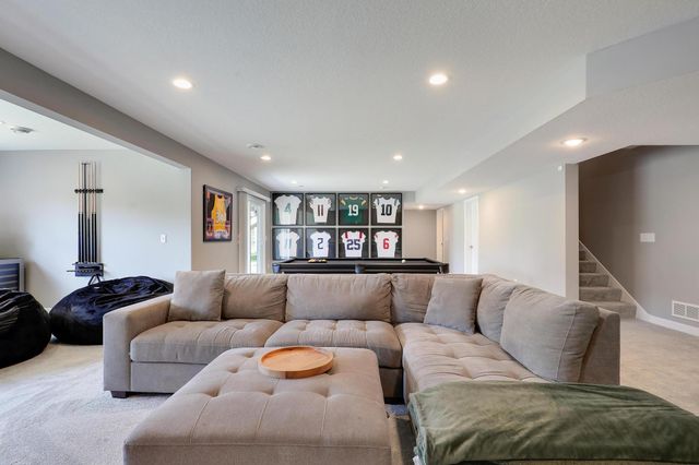 6332 Apple Court, Inver Grove Heights, MN 55077