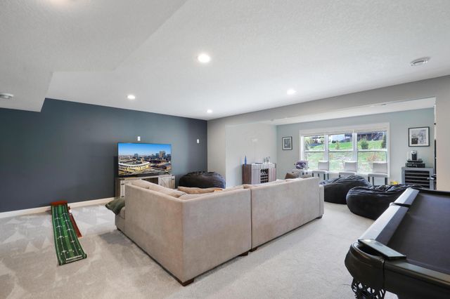 6332 Apple Court, Inver Grove Heights, MN 55077