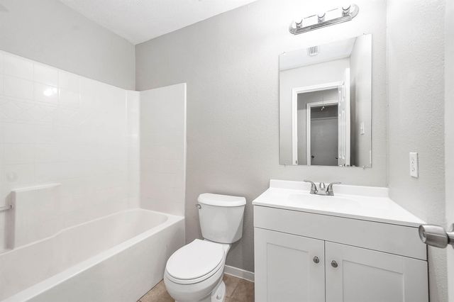 2011 Foxhill Drive, Missouri City, TX 77489