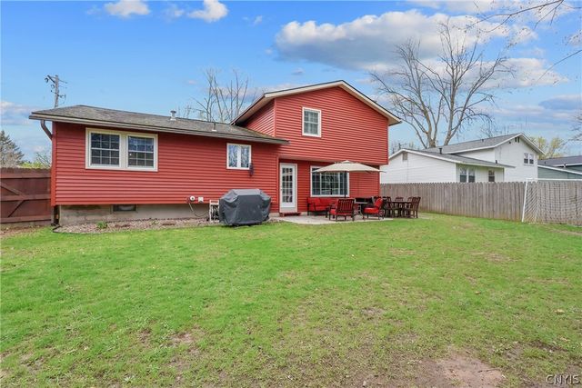 4299 Luna Course, Clay, NY 13090