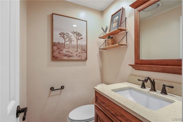 4299 Luna Course, Clay, NY 13090