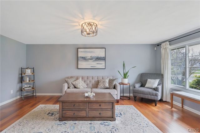 4299 Luna Course, Clay, NY 13090