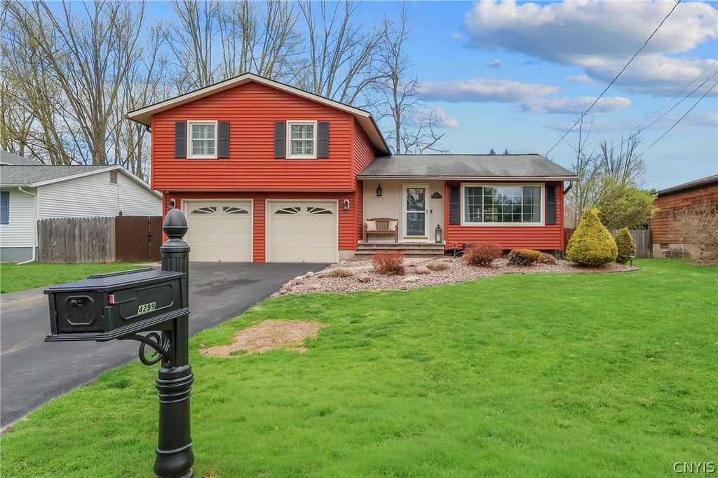 4299 Luna Course, Clay, NY 13090