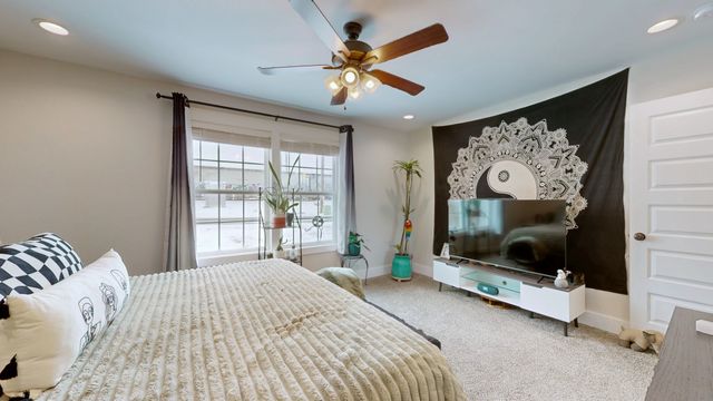 1093 Main St, Greenbrier, TN 37073