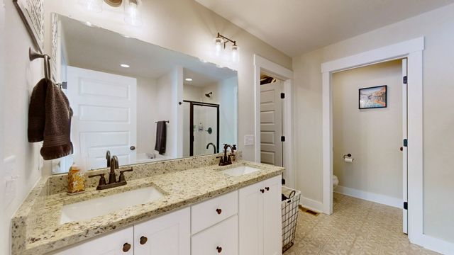 1093 Main St, Greenbrier, TN 37073