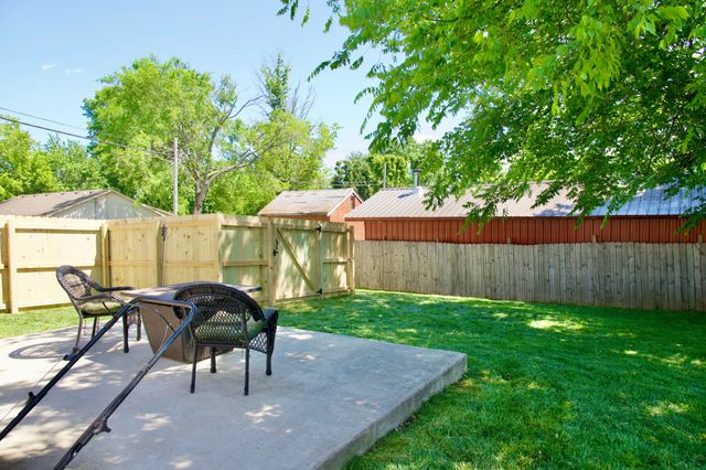 1093 Main St, Greenbrier, TN 37073