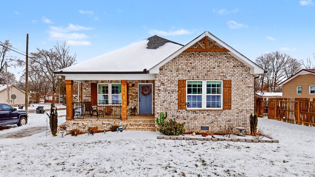 1093 Main St, Greenbrier, TN 37073