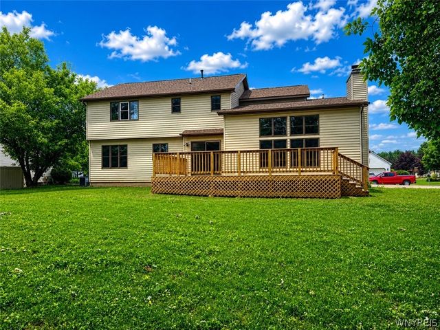 400 Tiburon Lane, Amherst, NY 14051