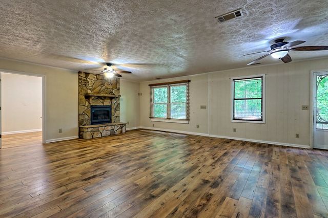 1054 Sutton Road, Hiawassee, GA 30546