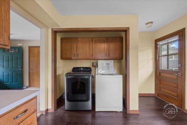 1201 Johnston Drive, Aurora, IL 60506